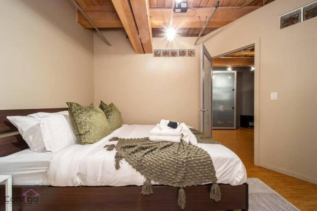 Historic Jd Loft, Near Ice District, Rogers Place, Ug Parking Edmonton Eksteriør billede