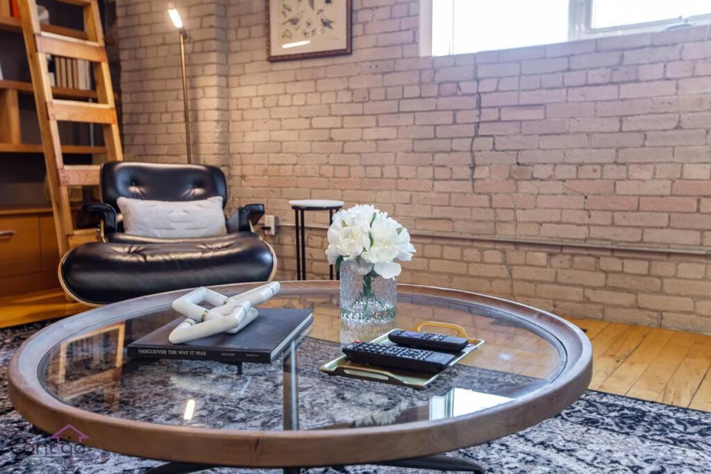 Historic Jd Loft, Near Ice District, Rogers Place, Ug Parking Edmonton Eksteriør billede