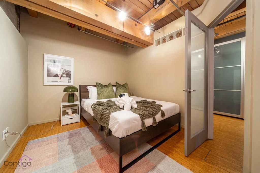 Historic Jd Loft, Near Ice District, Rogers Place, Ug Parking Edmonton Eksteriør billede